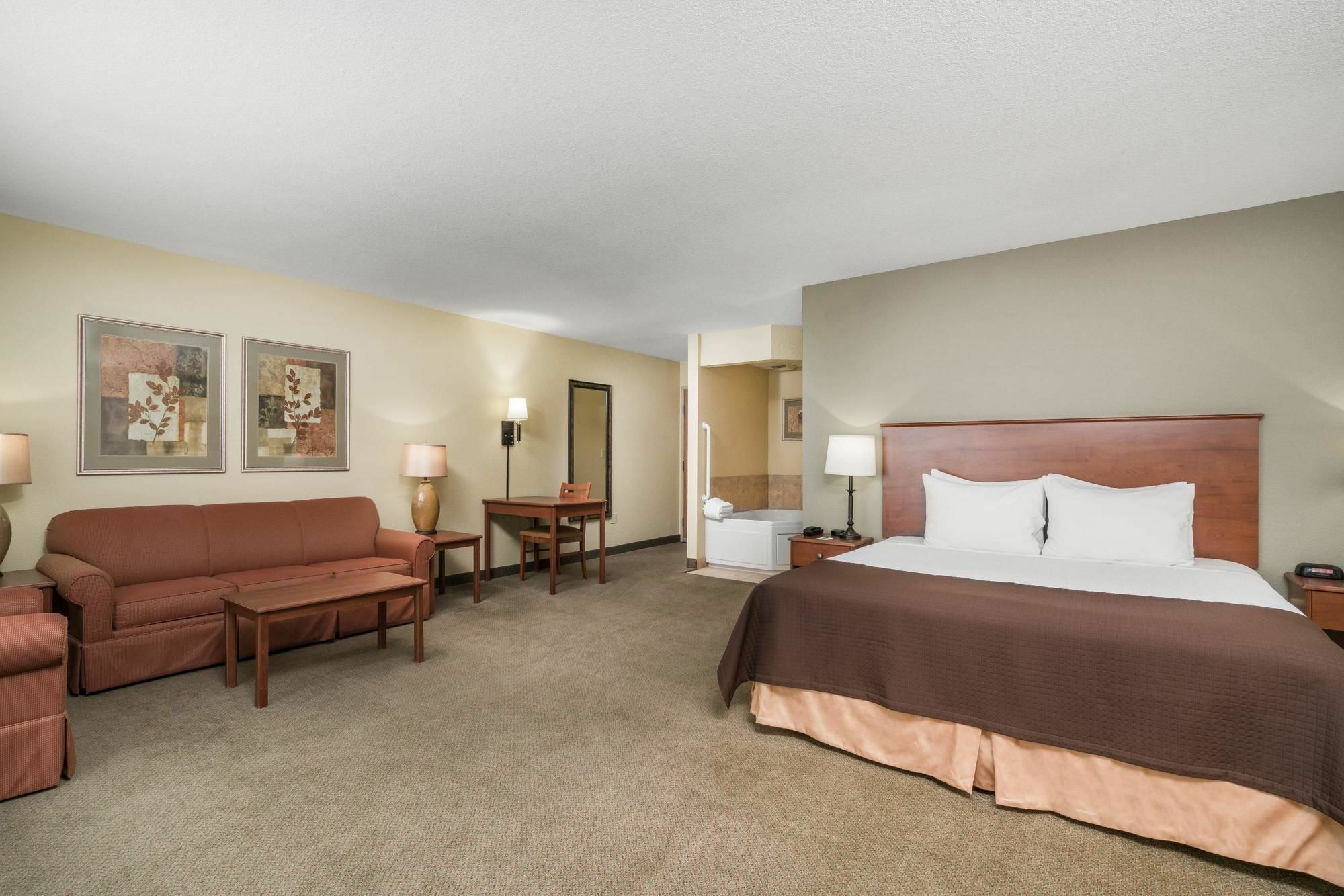 Americinn By Wyndham Newton Dış mekan fotoğraf