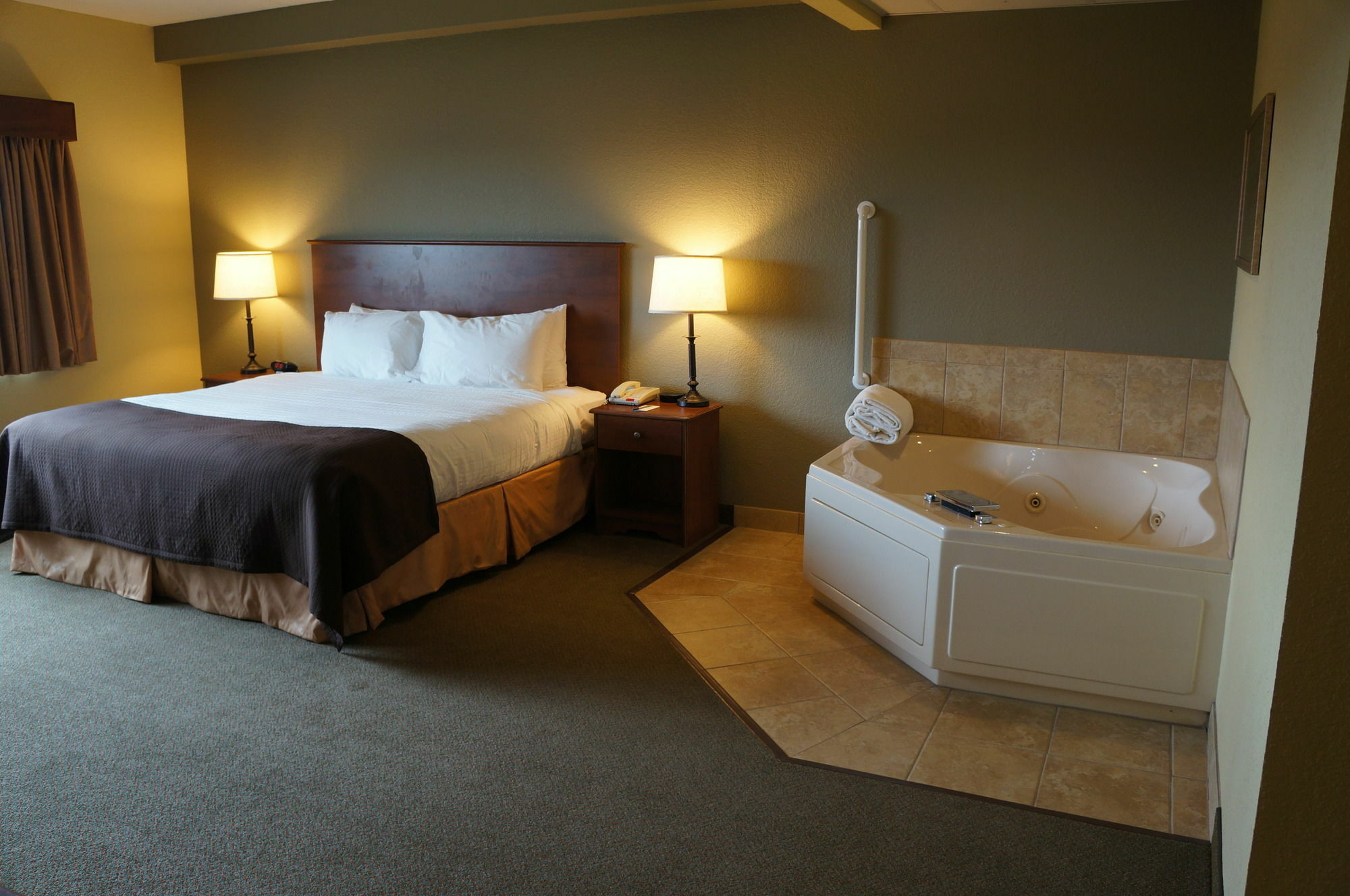 Americinn By Wyndham Newton Dış mekan fotoğraf